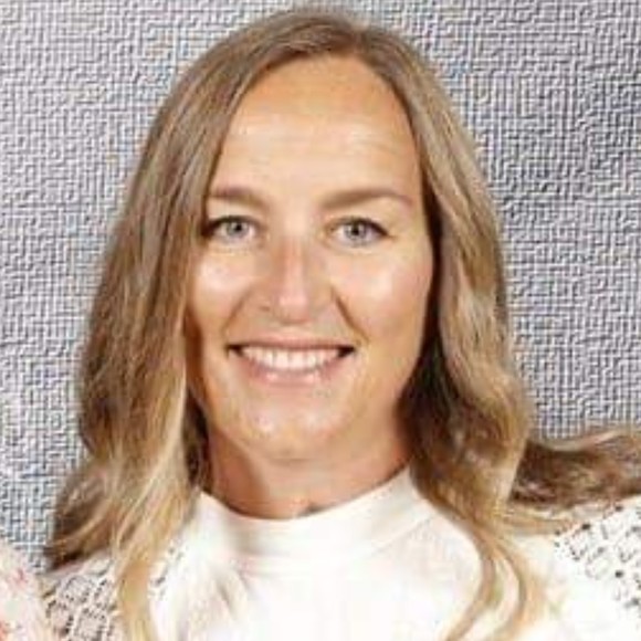 Meet your Posher, Deanna - Picture 1 of 1